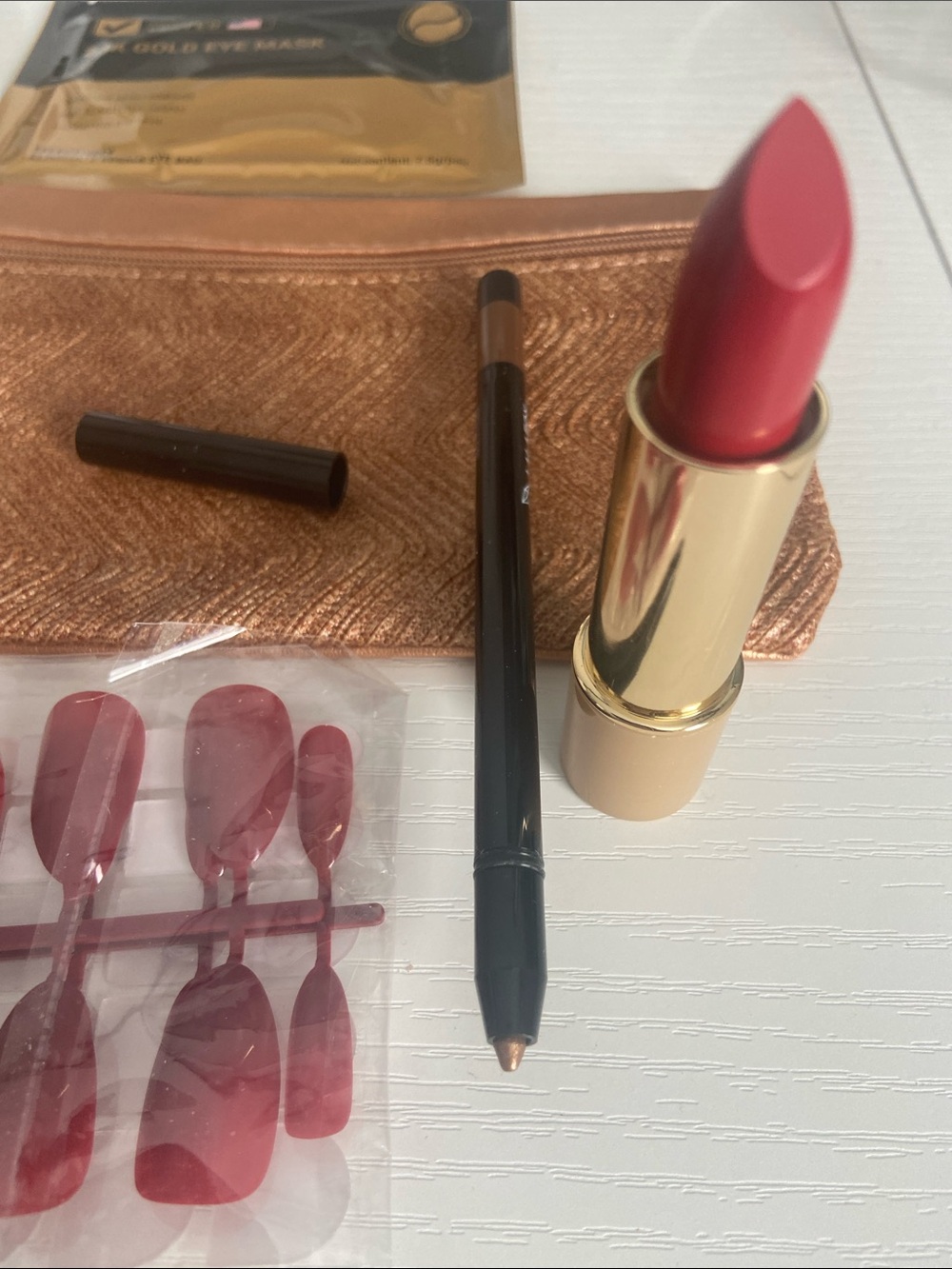 New makeup bundle 💄 - Picture 2 of 2